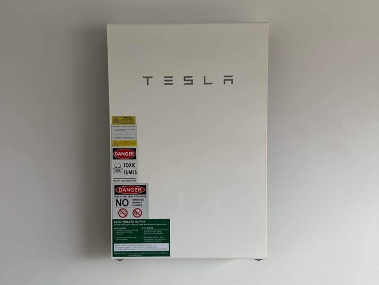 Clean-energy=solutions-tesla2